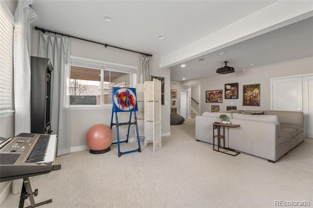 5544 Shady Oaks