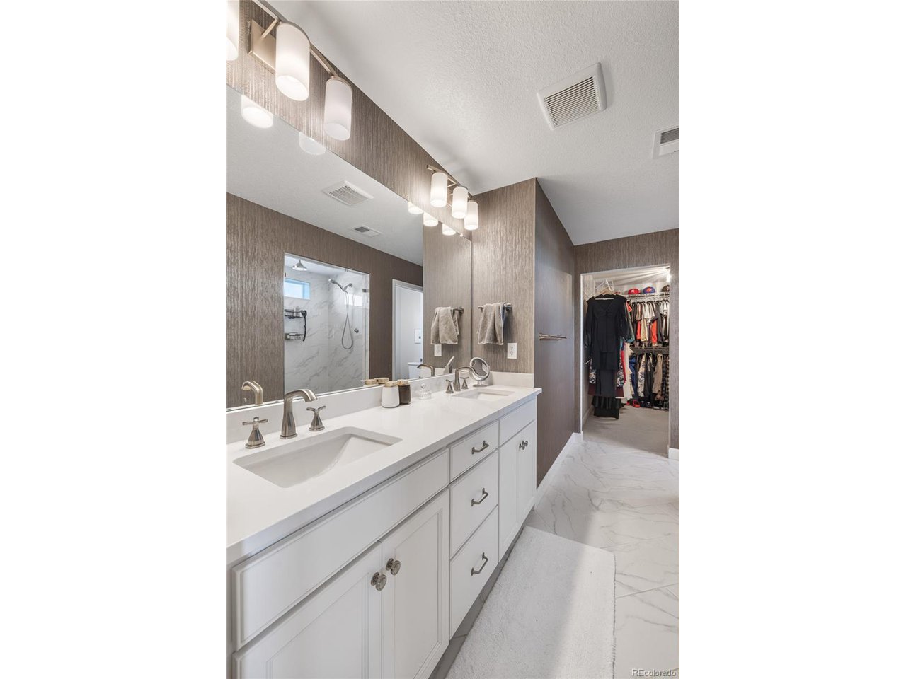 5544 Shady Oaks