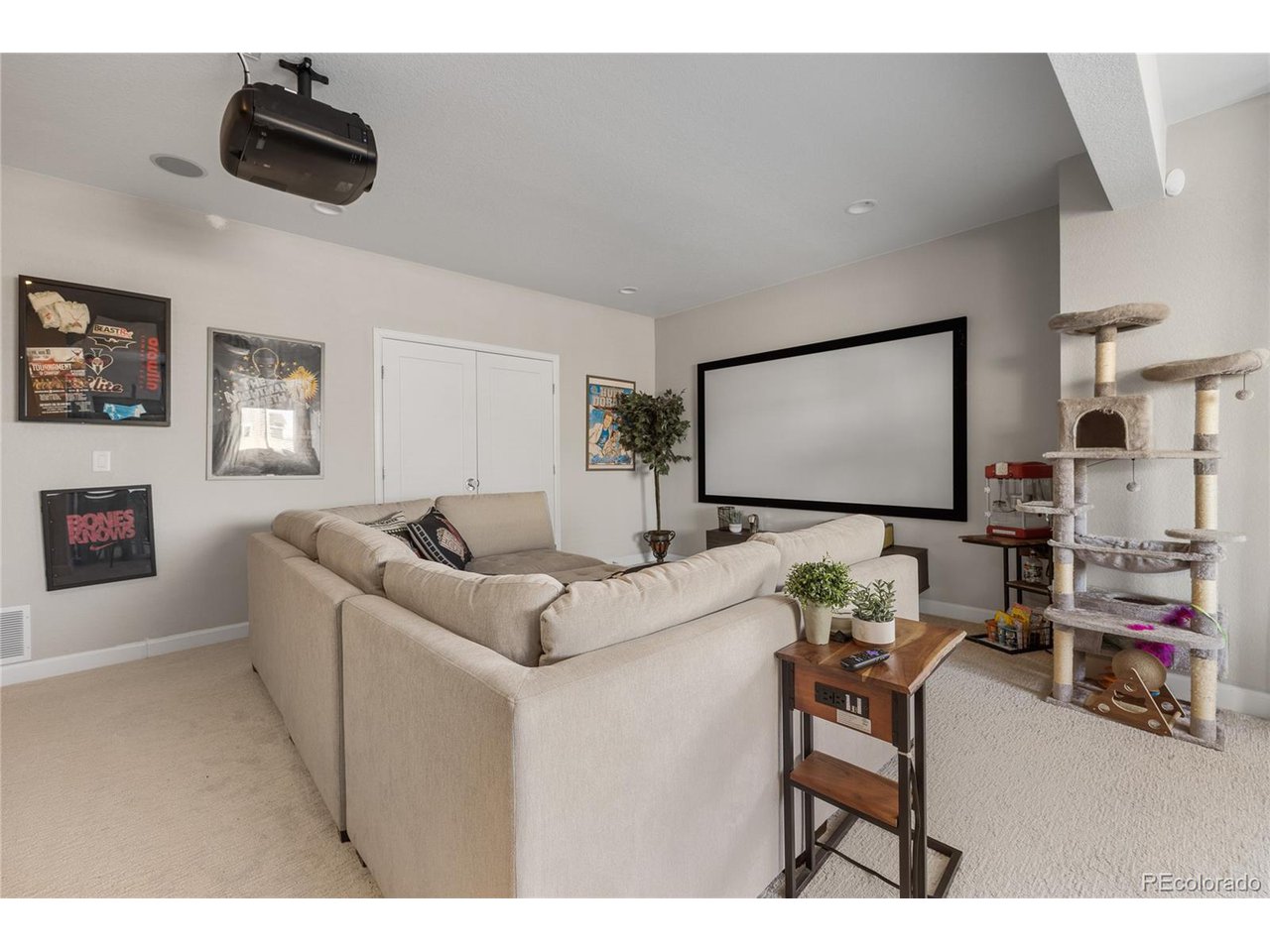 5544 Shady Oaks