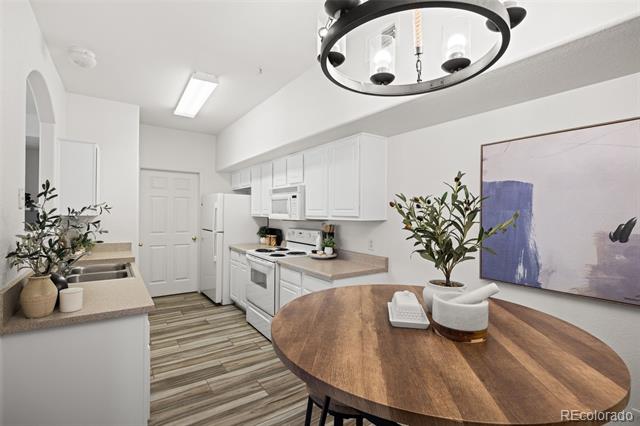 9468 E Florida Avenue Unit: 1041