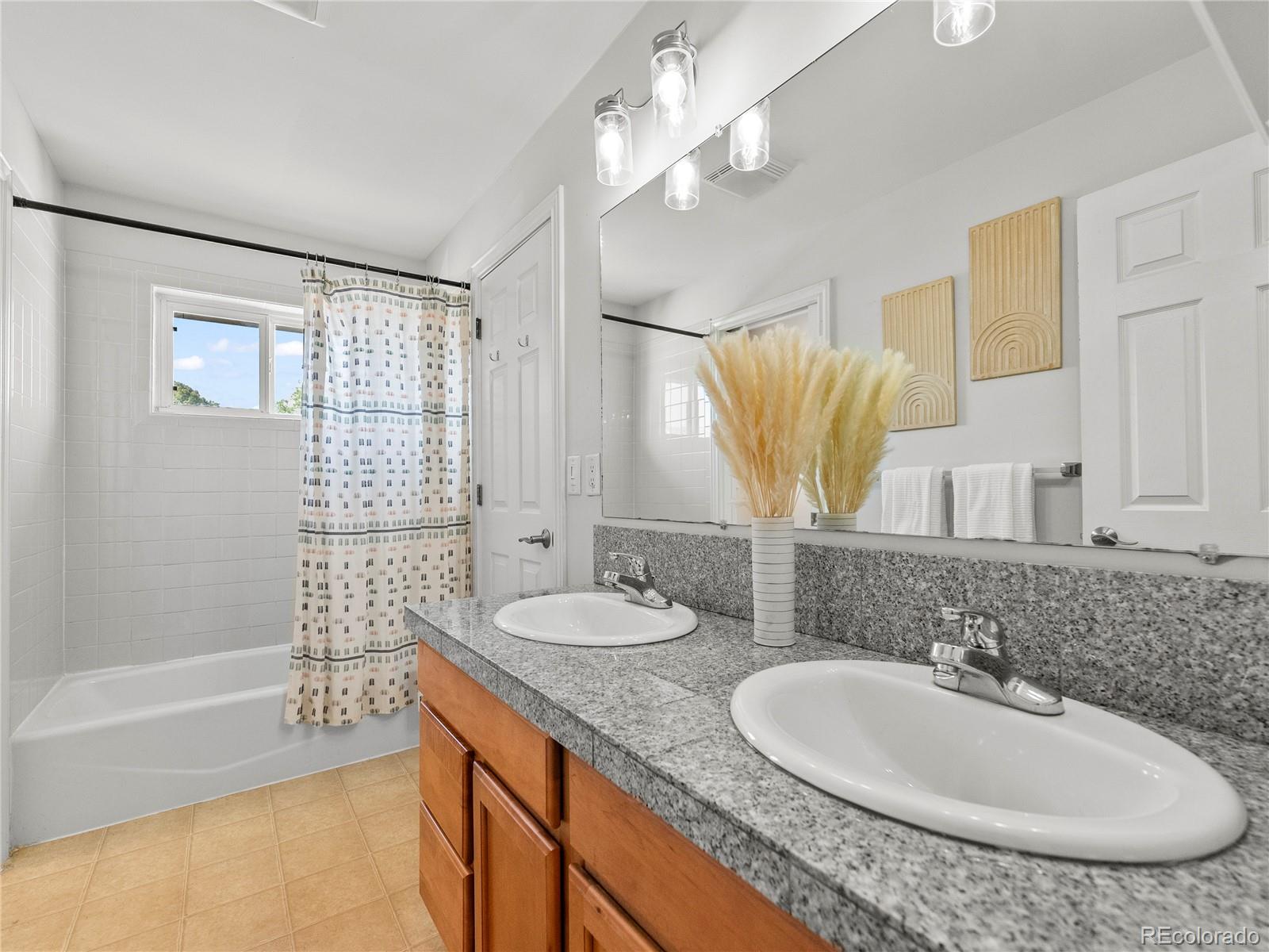 4395 E Jewell Avenue Unit: 4