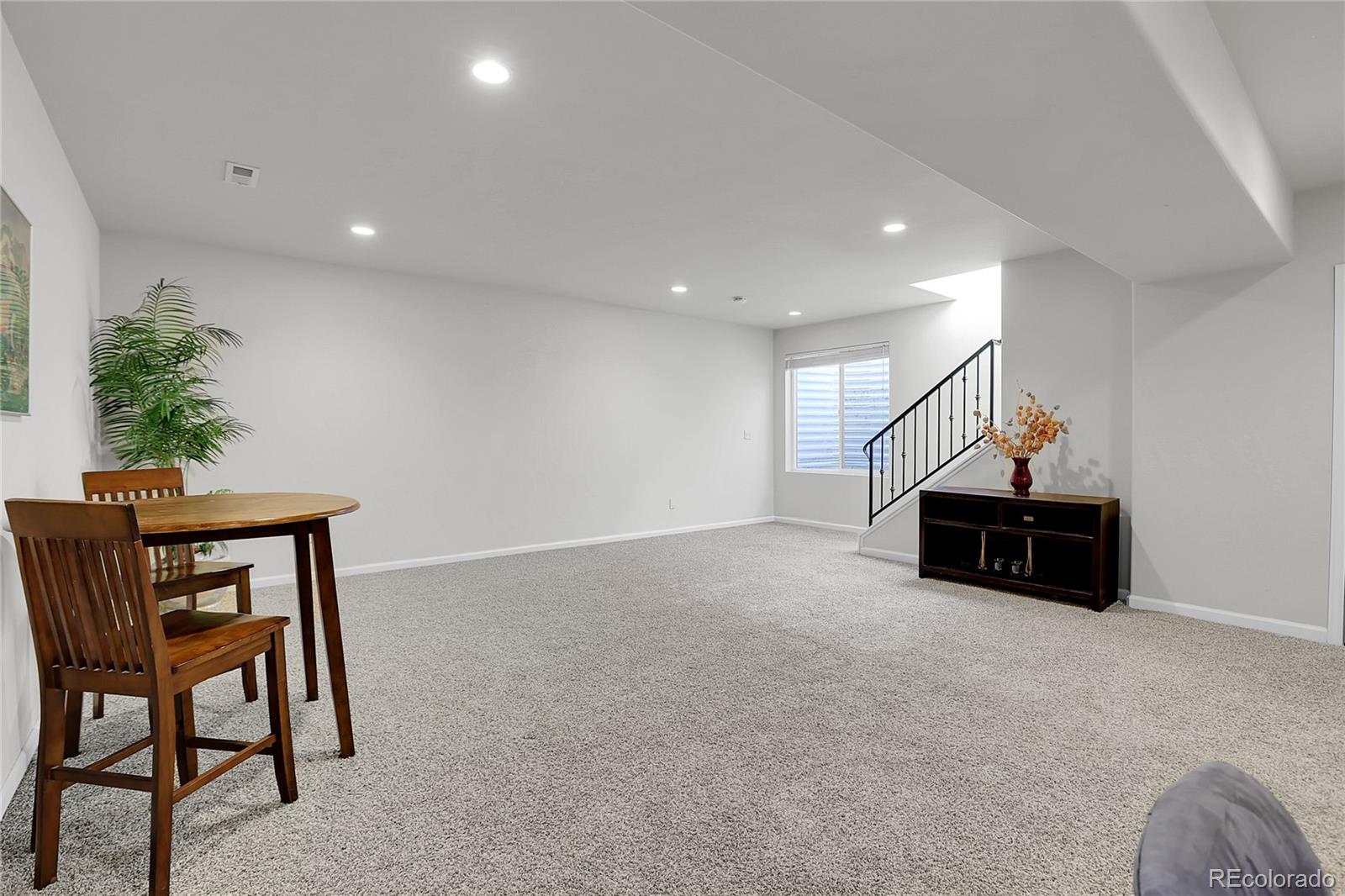 6119 Reed Way