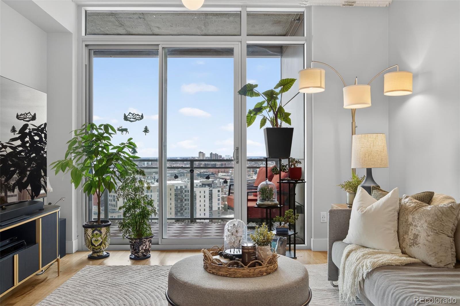 2001 Lincoln Street Unit: 2024