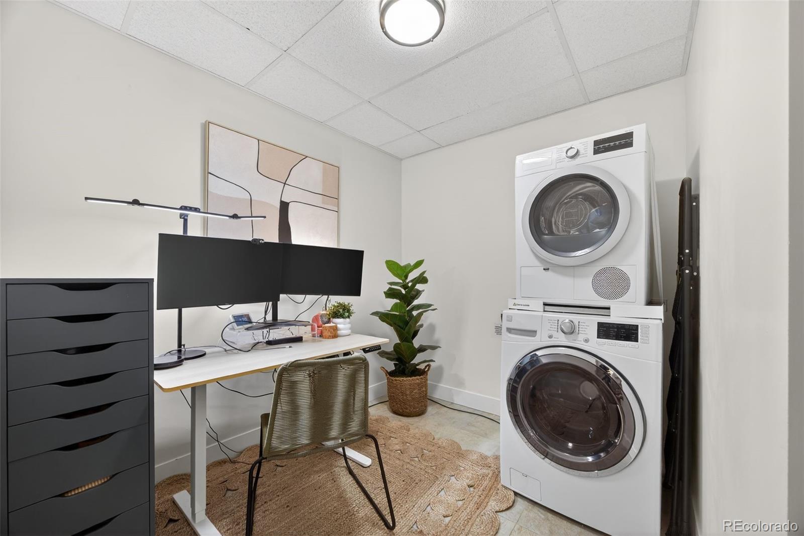 2001 Lincoln Street Unit: 2024