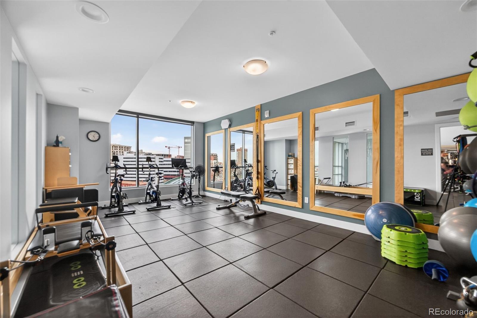 2001 Lincoln Street Unit: 2024