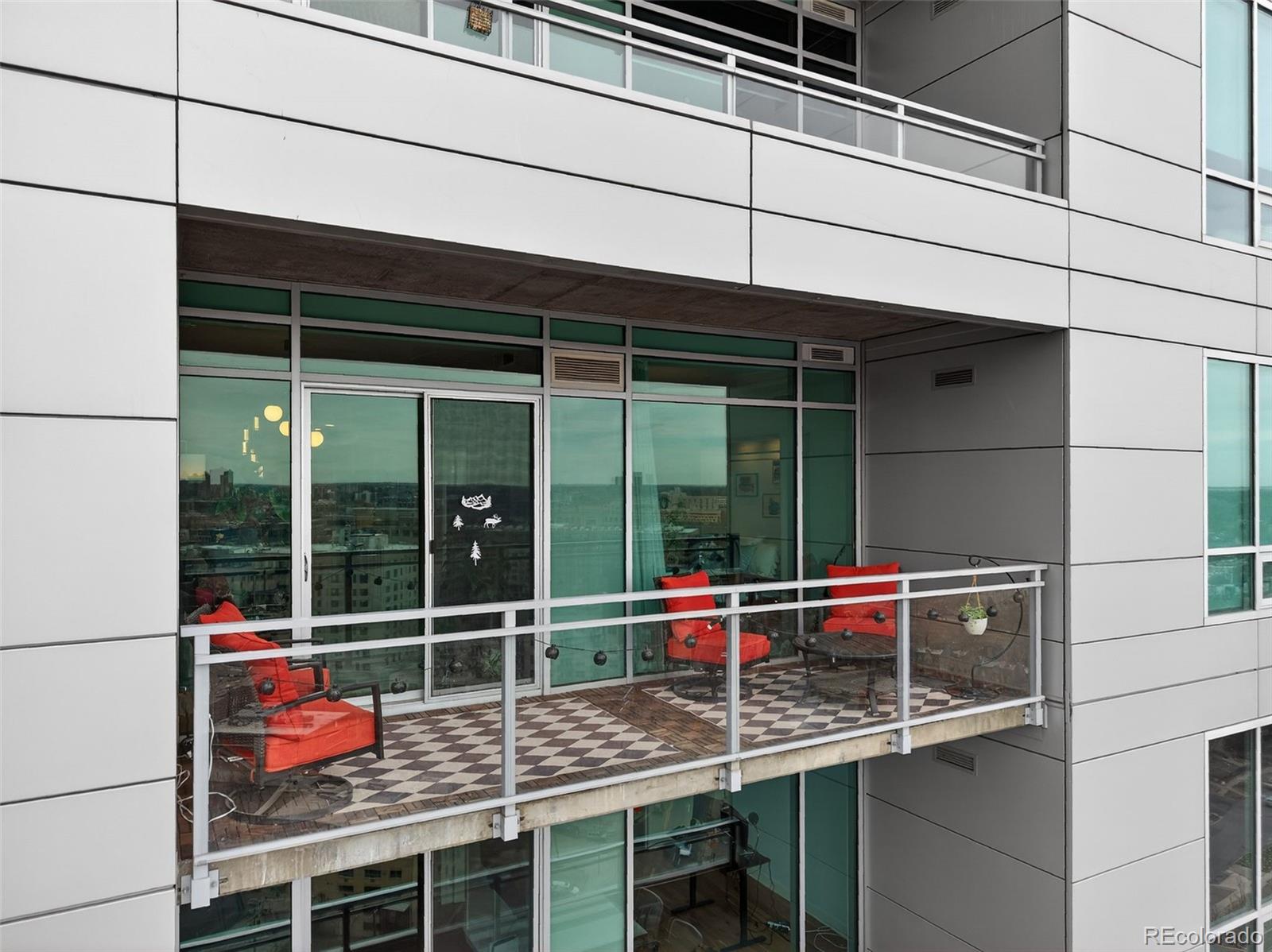 2001 Lincoln Street Unit: 2024