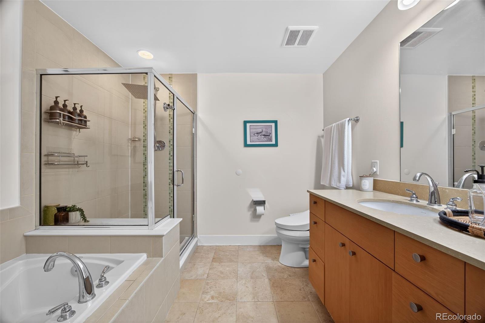 2001 Lincoln Street Unit: 2024