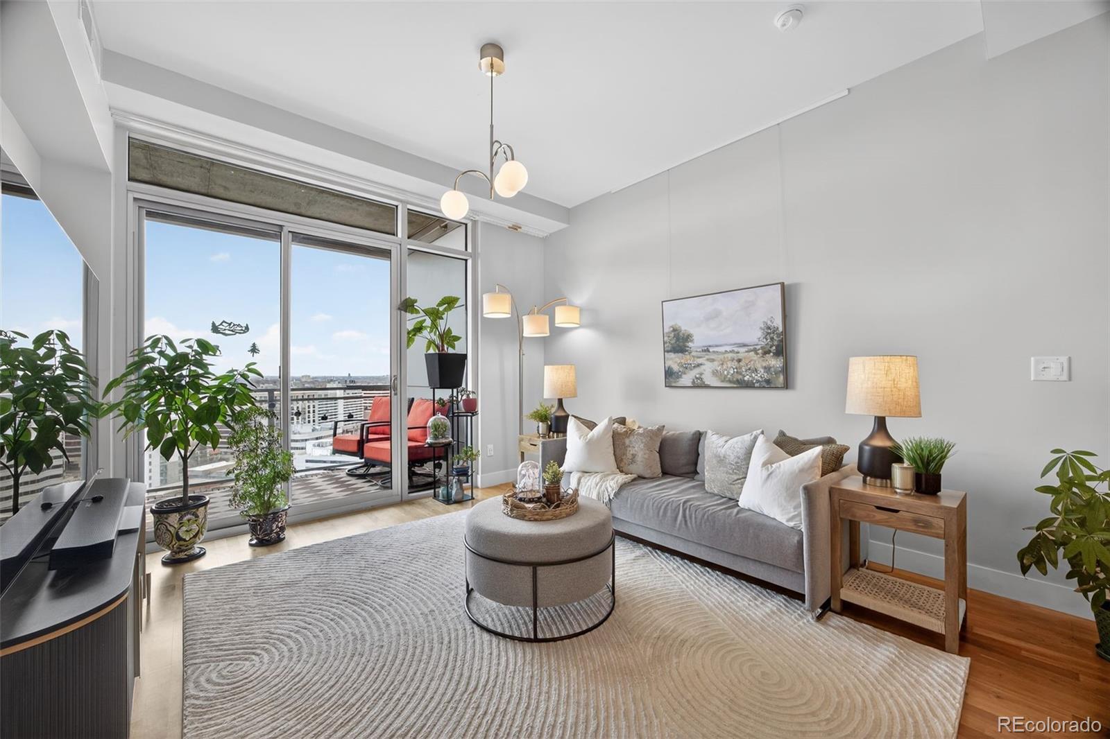 2001 Lincoln Street Unit: 2024