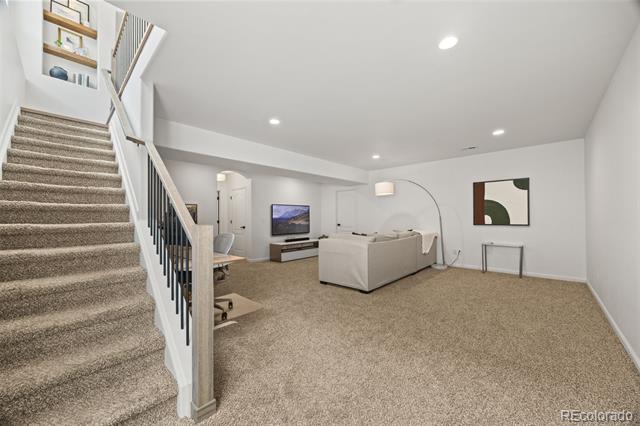 6119 Reed Way