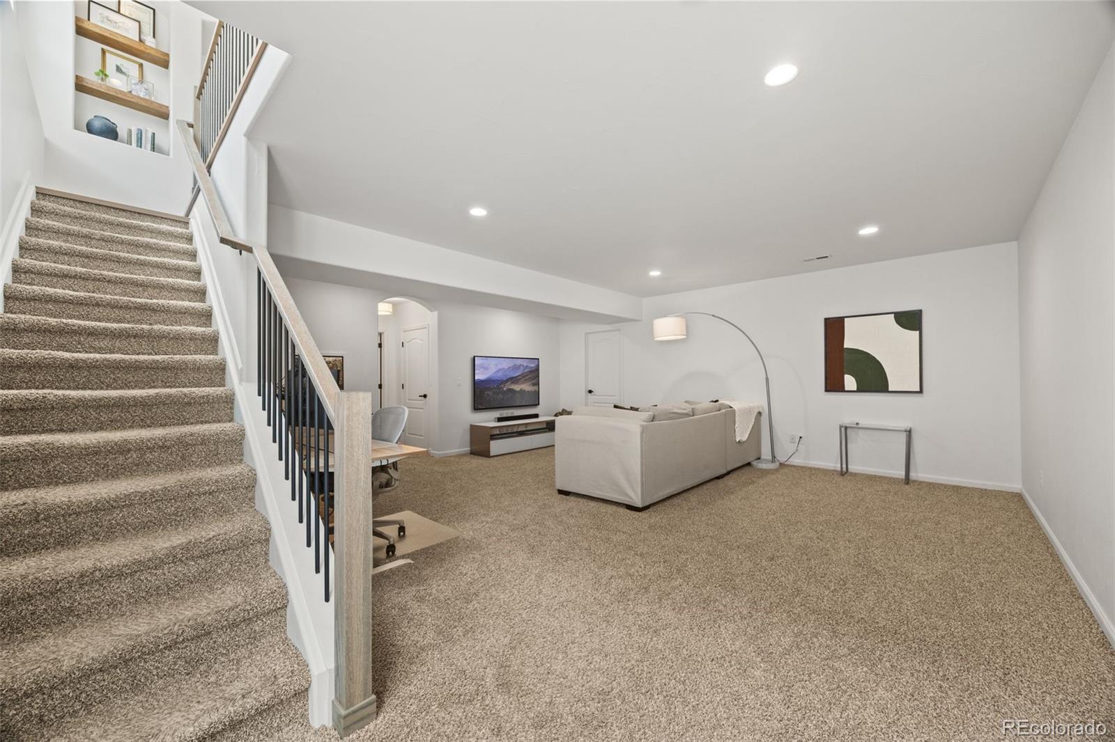 6119 Reed Way