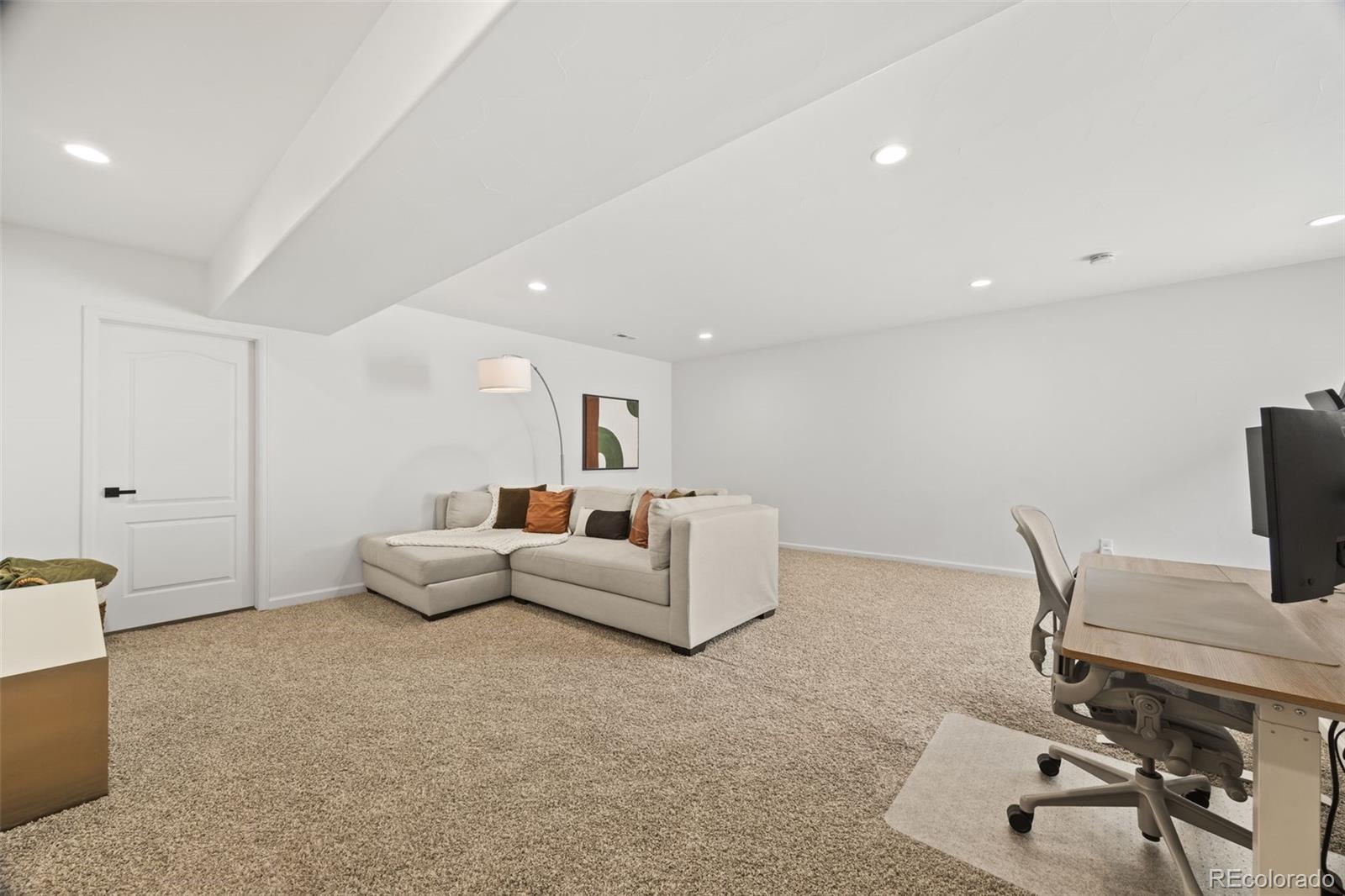 6119 Reed Way