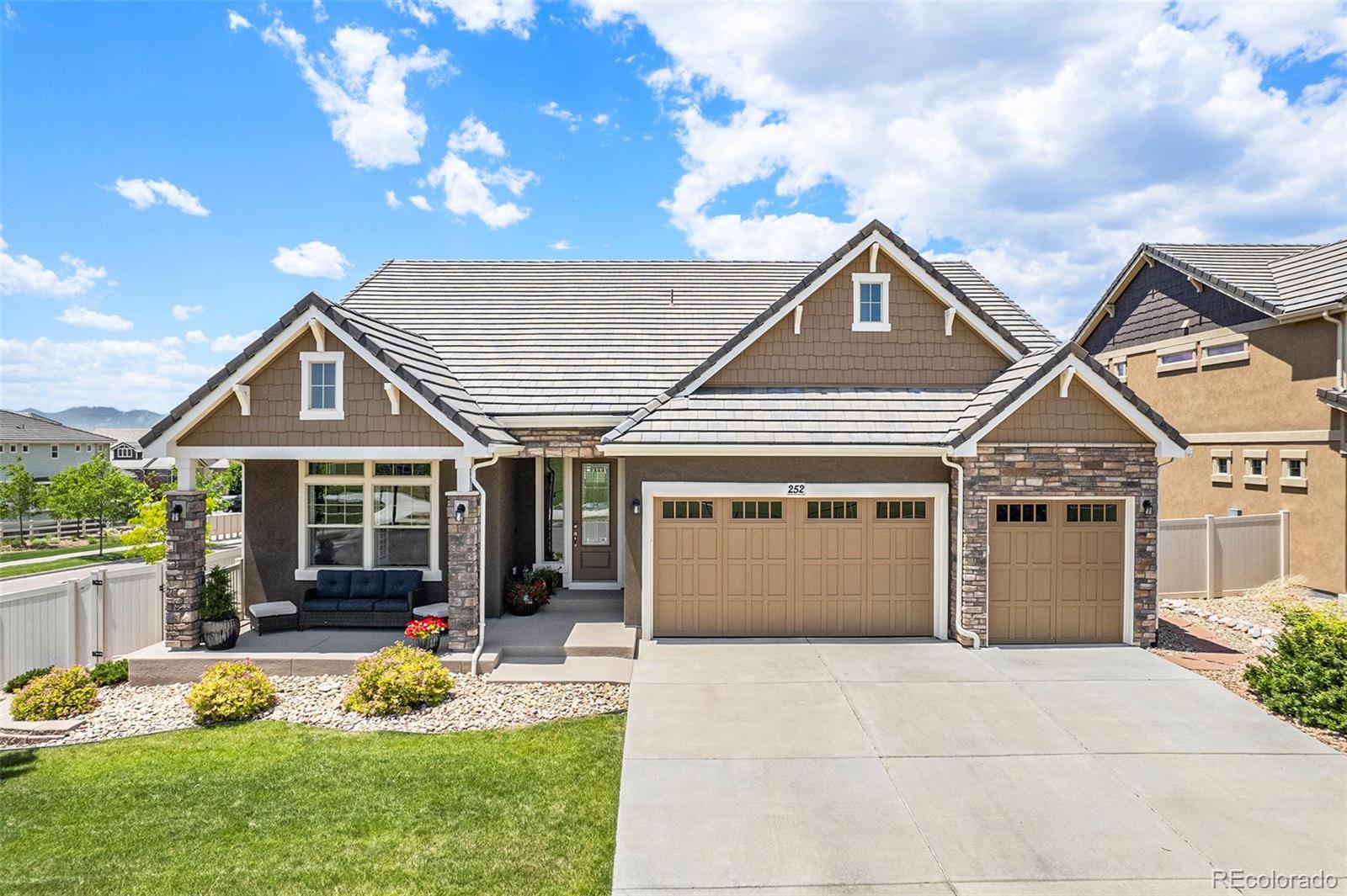 252 Highlands Circle