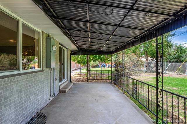 2884 S Ingalls Way
