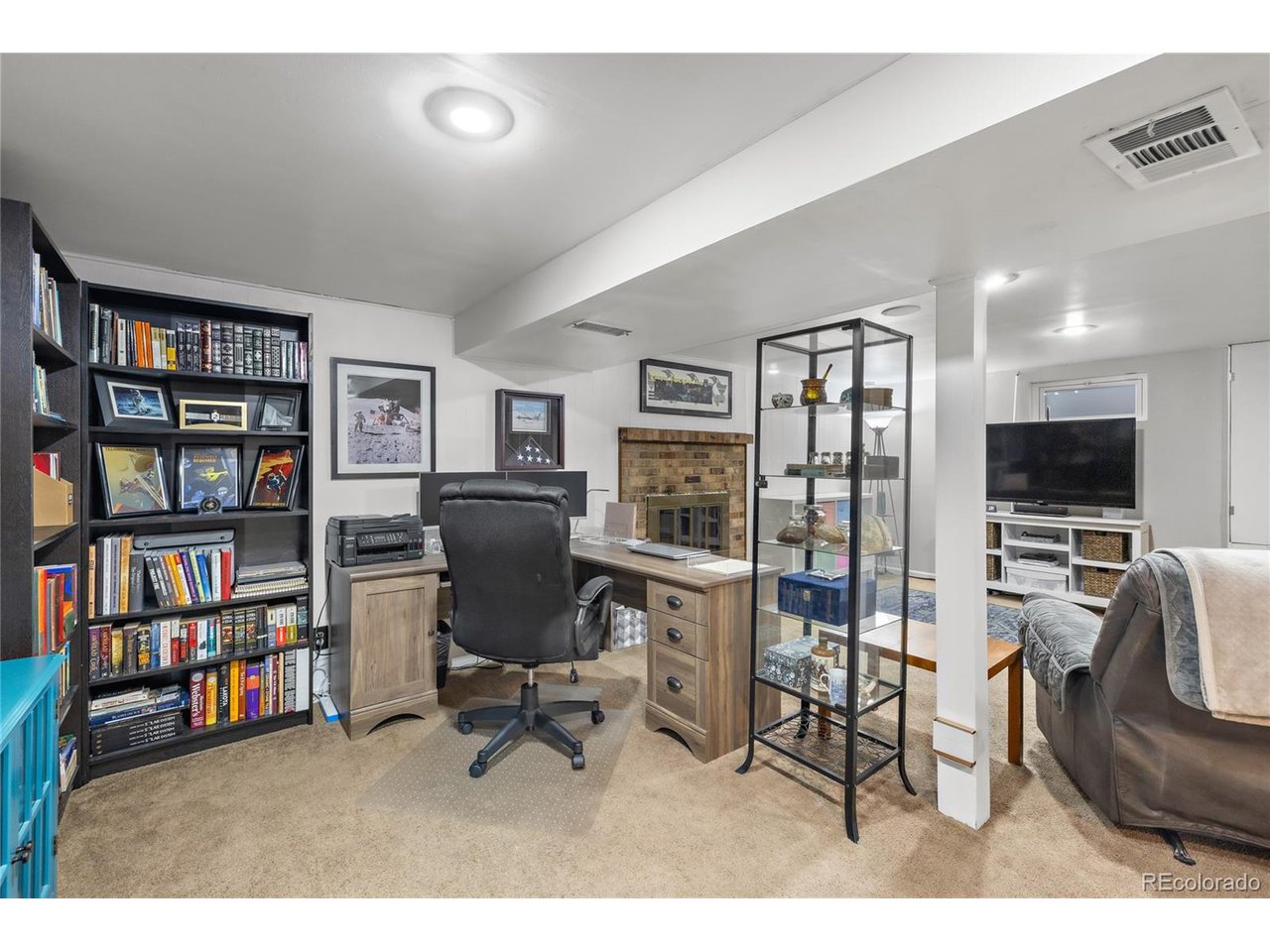 272 Helena Cir