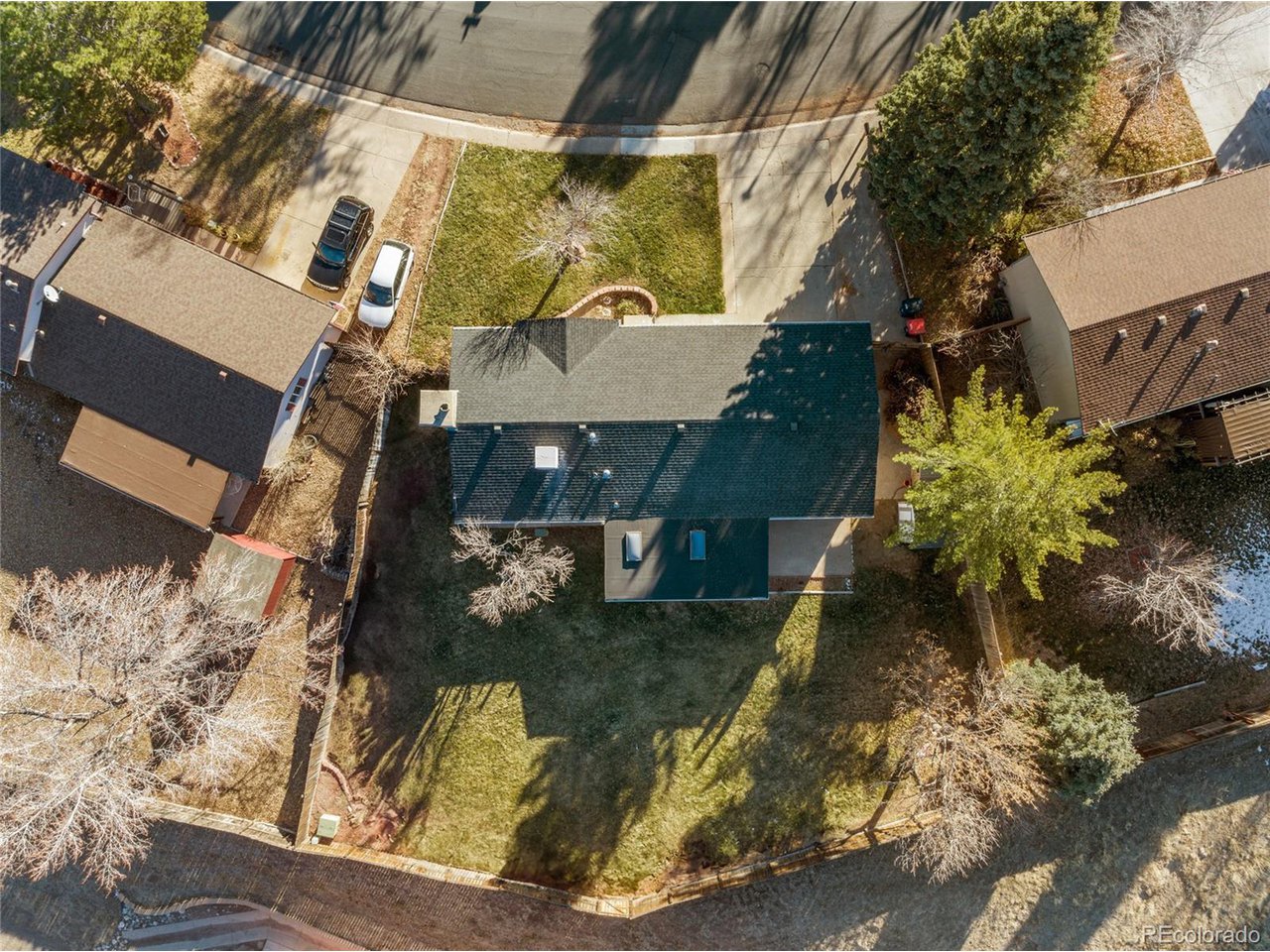 272 Helena Cir