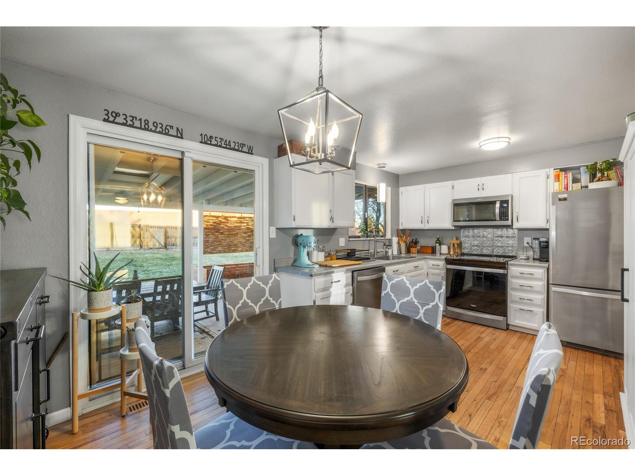 272 Helena Cir