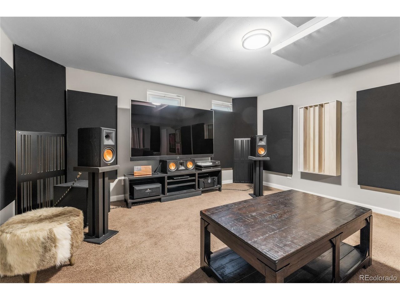 272 Helena Cir