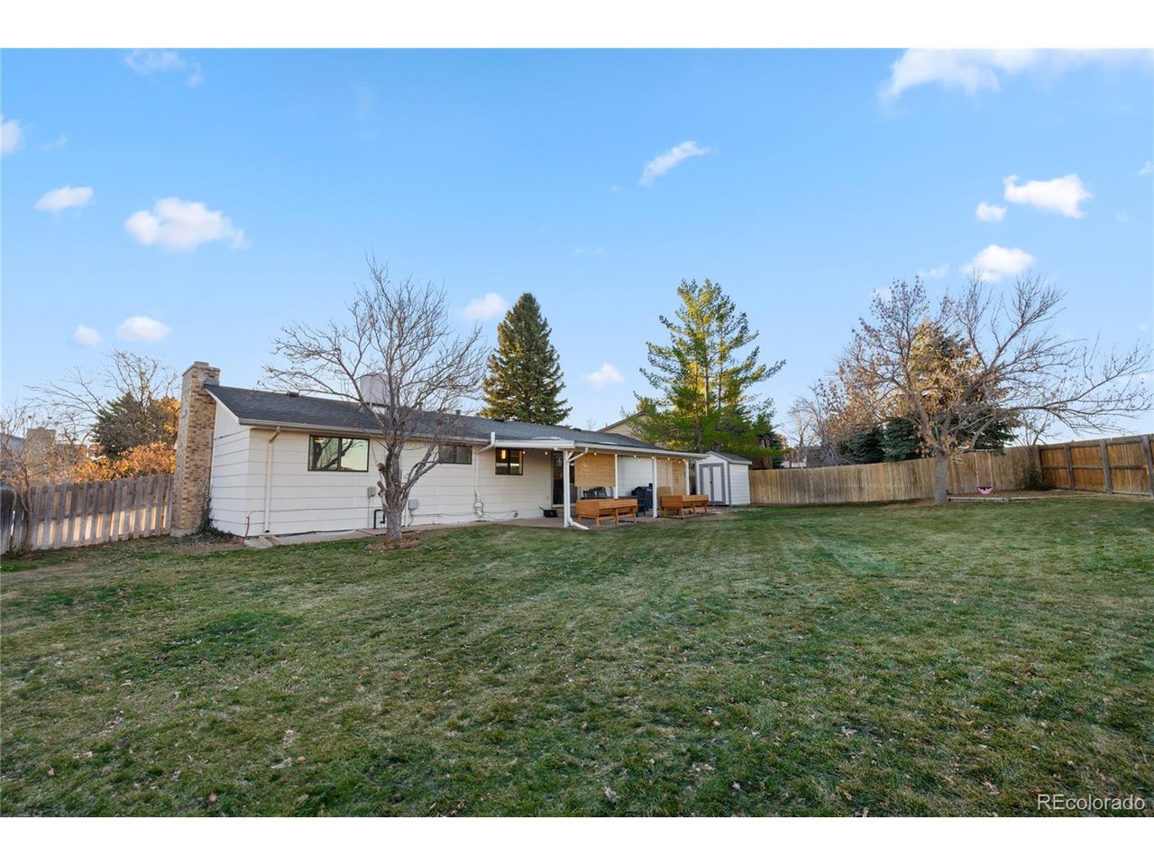 272 Helena Cir