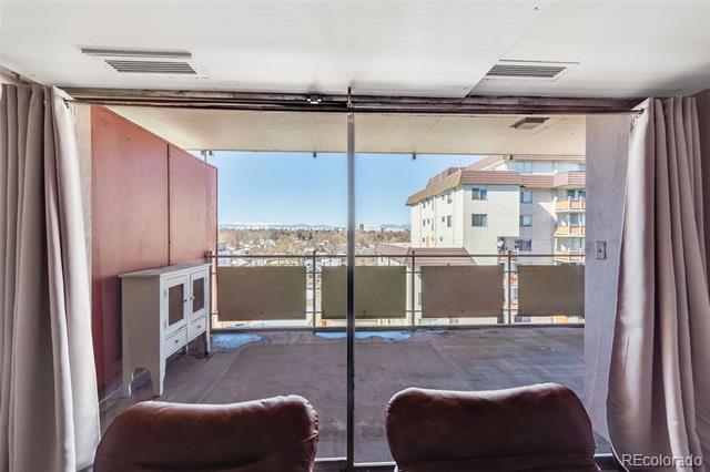 1121 Albion Street Unit: 803