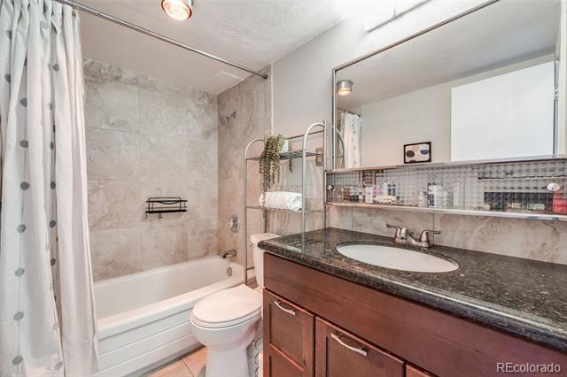 1121 Albion Street Unit: 803