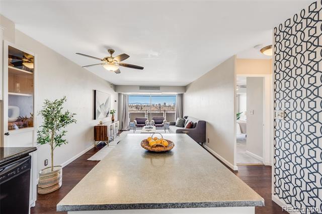 1121 Albion Street Unit: 803