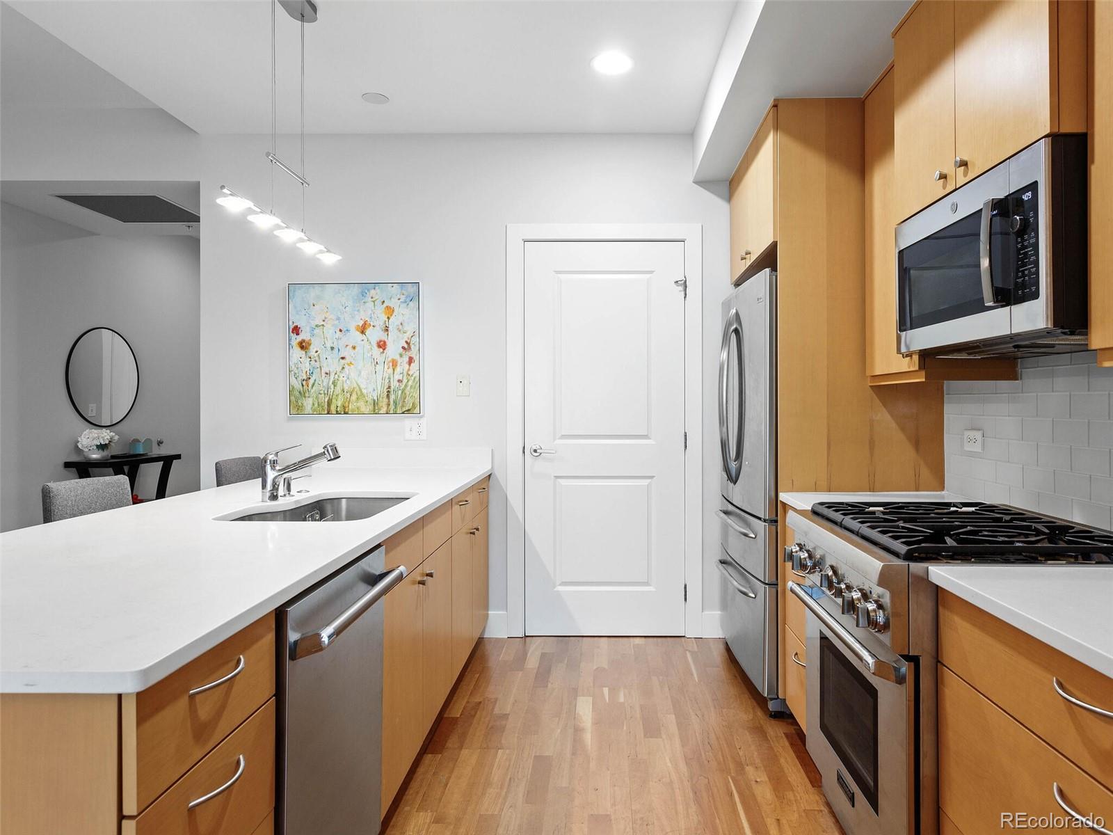 2001 Lincoln Street Unit: 2024