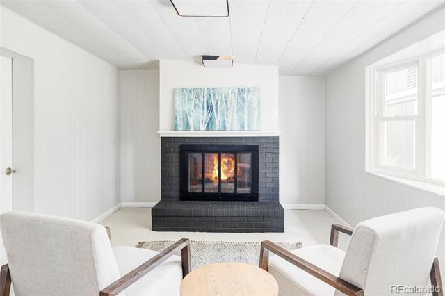 7151 W 75th Place