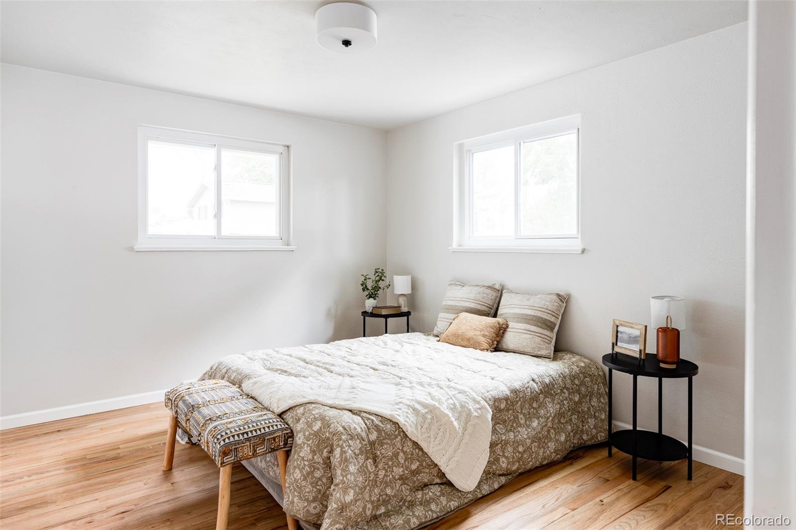 7151 W 75th Place