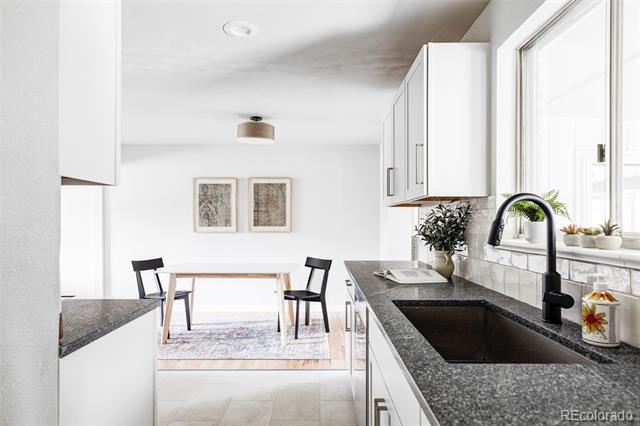 7151 W 75th Place