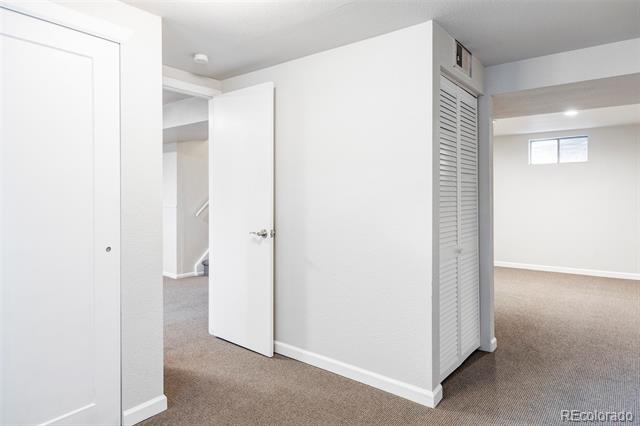 7151 W 75th Place