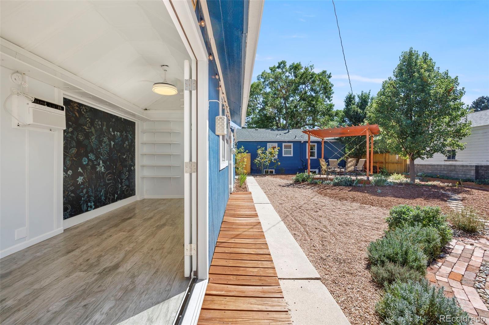 3175 S Cherokee Street