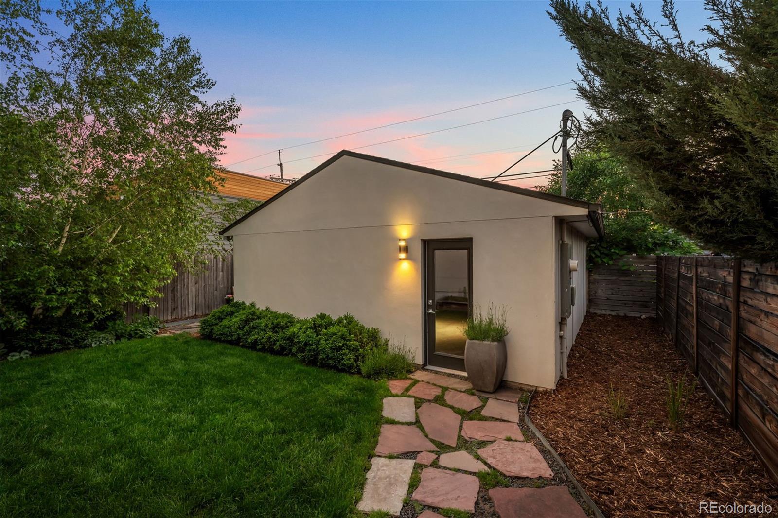 2523 N Humboldt Street