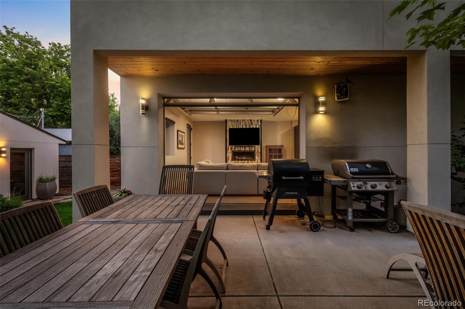 2523 N Humboldt Street