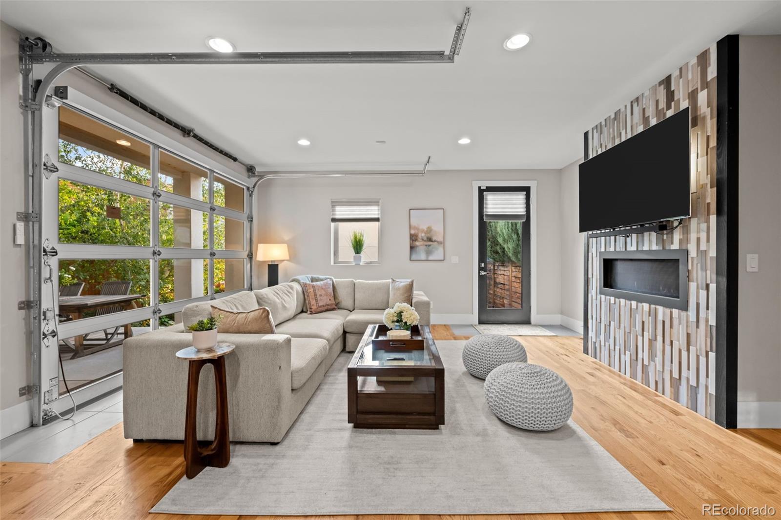 2523 N Humboldt Street