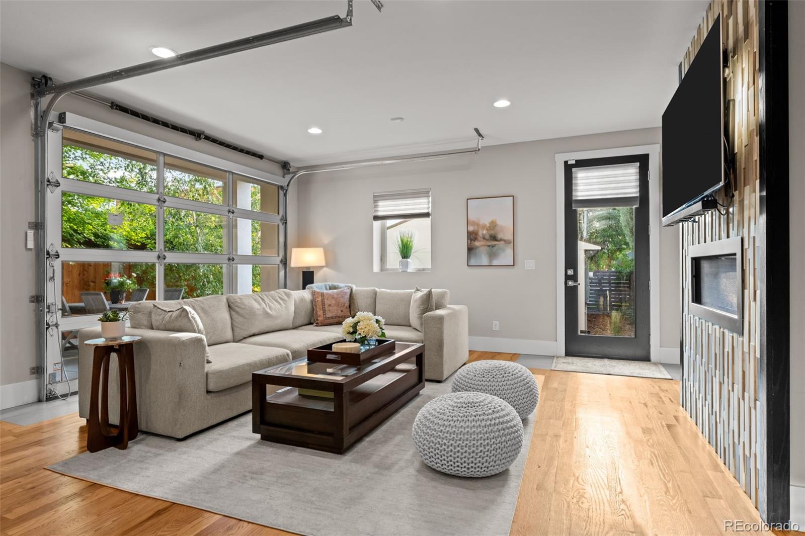 2523 N Humboldt Street