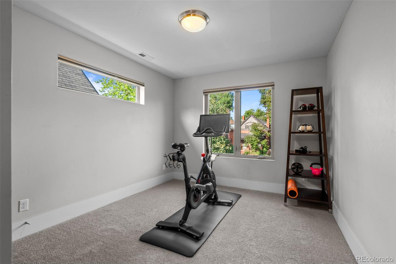 2523 N Humboldt Street