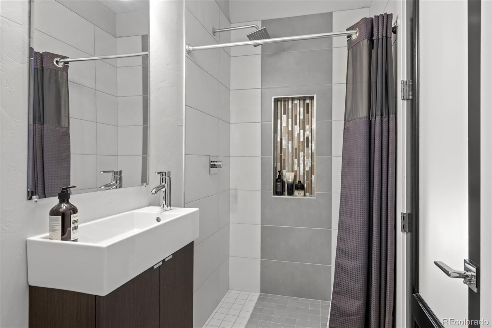 2523 N Humboldt Street