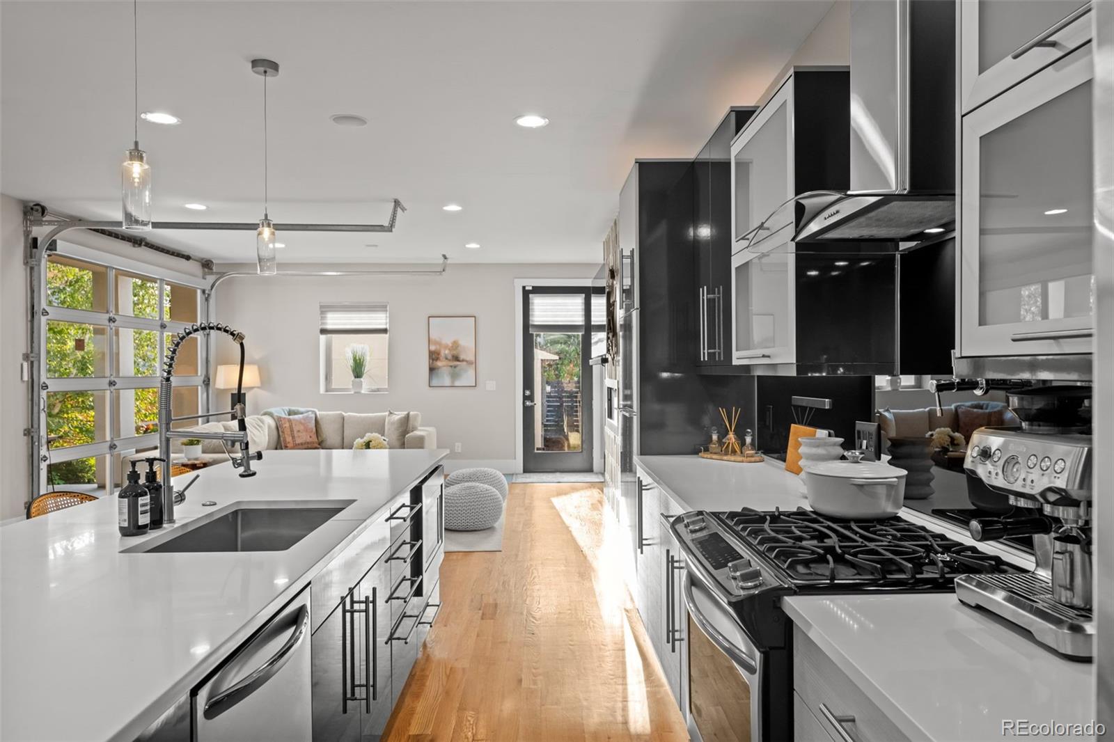 2523 N Humboldt Street