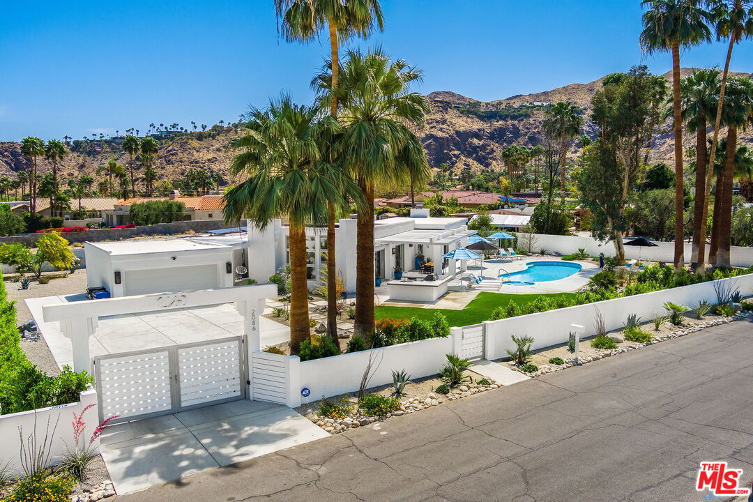 2086 S Barona Rd