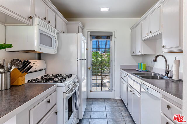 1881 S Araby Dr Unit: 15