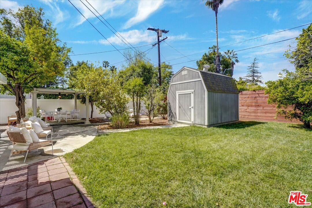 5839 Vesper Ave
