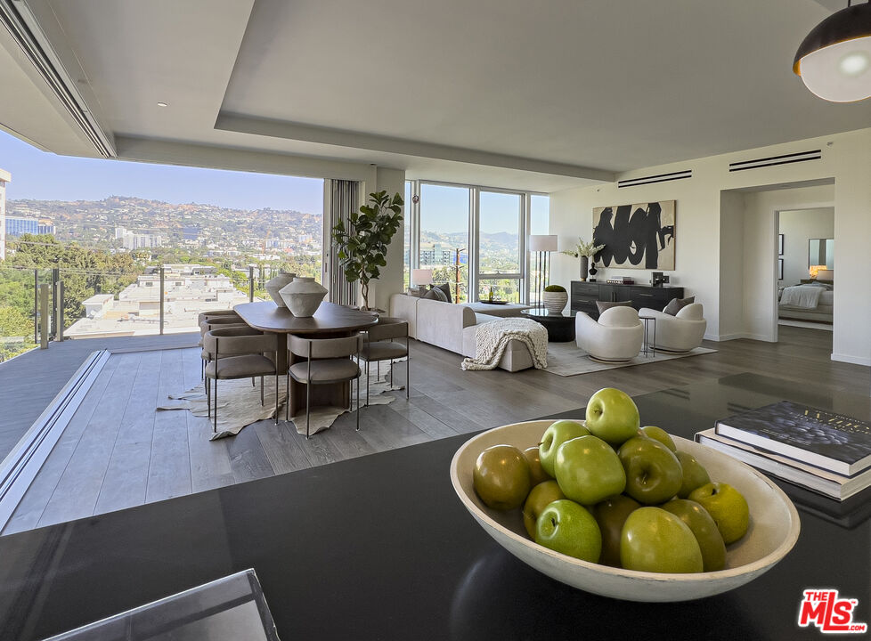 9000 W 3rd St Unit: 601
