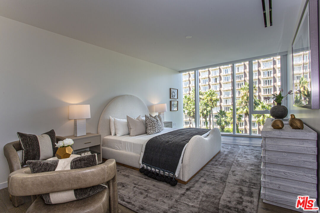 9000 W 3rd St Unit: 601