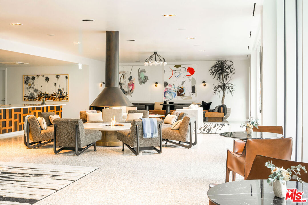 9000 W 3rd St Unit: 305