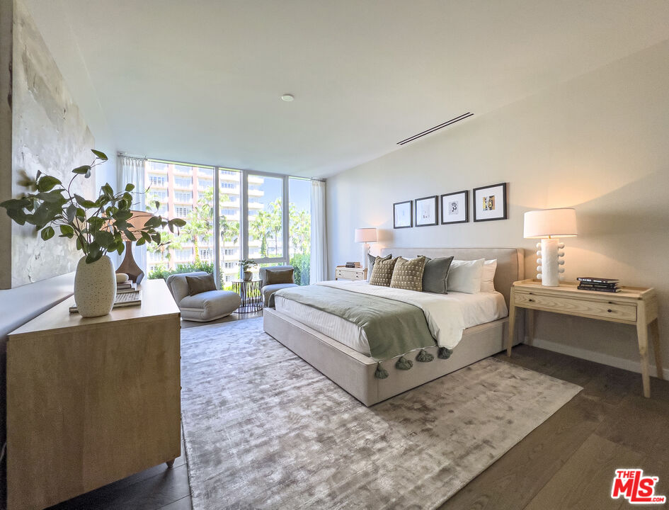 9000 W 3rd St Unit: 604