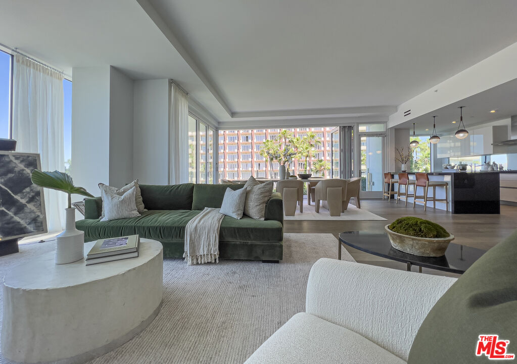 9000 W 3rd St Unit: 604