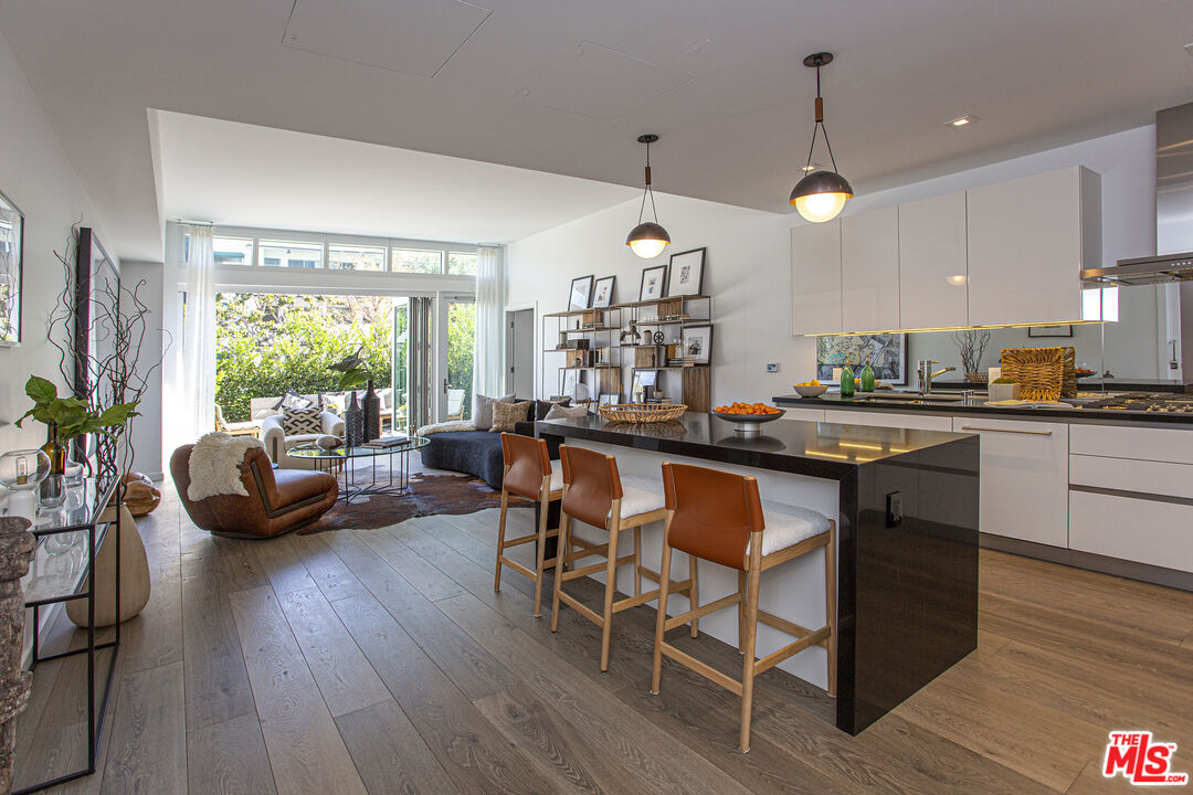 9000 W 3rd St Unit: 103