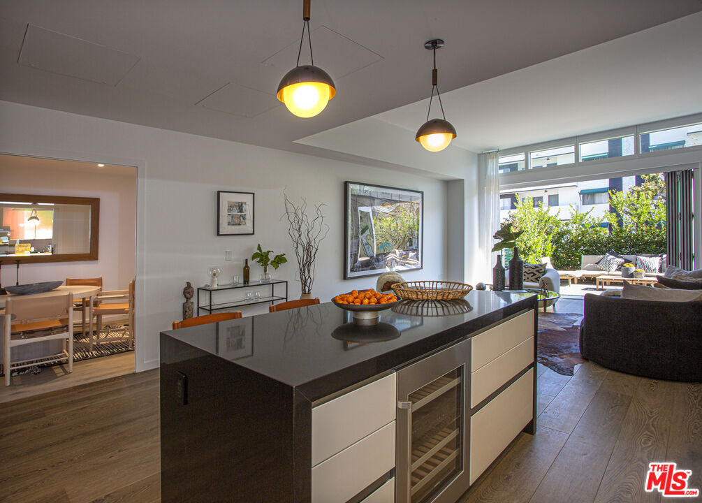 9000 W 3rd St Unit: 103