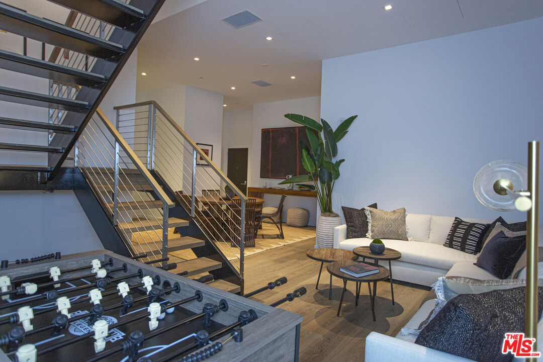 9000 W 3rd St Unit: 103