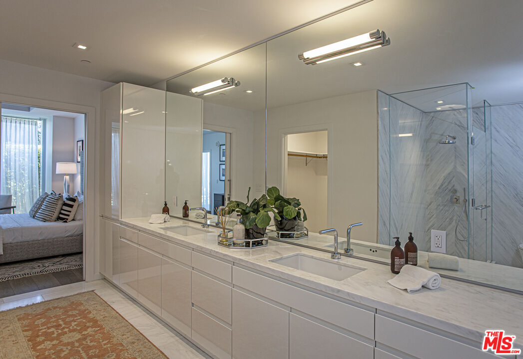 9000 W 3rd St Unit: 103